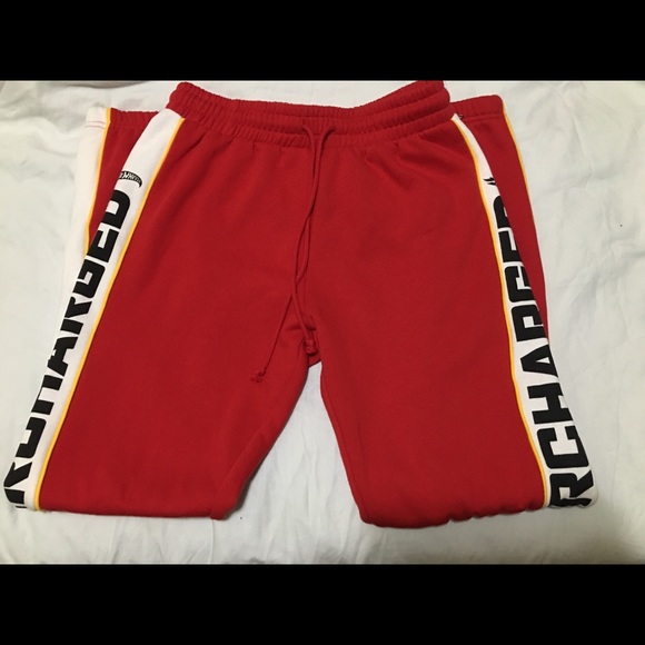 Athletic/pant red hot wheels - Picture 3 of 4